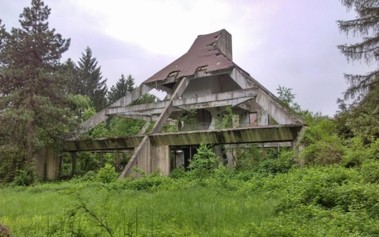 Mountain houses, mountain homes