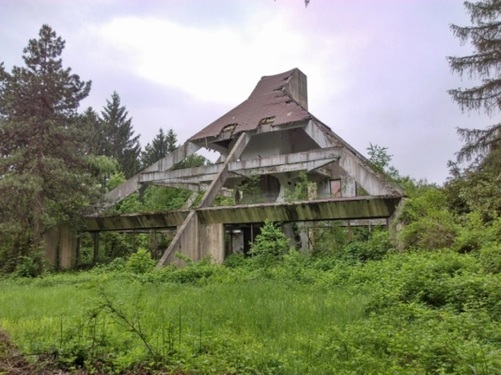 Mountain houses, mountain homes